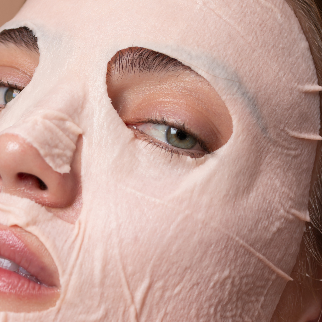 Fresh-Blend Revitalising Hydra-Mask model application.