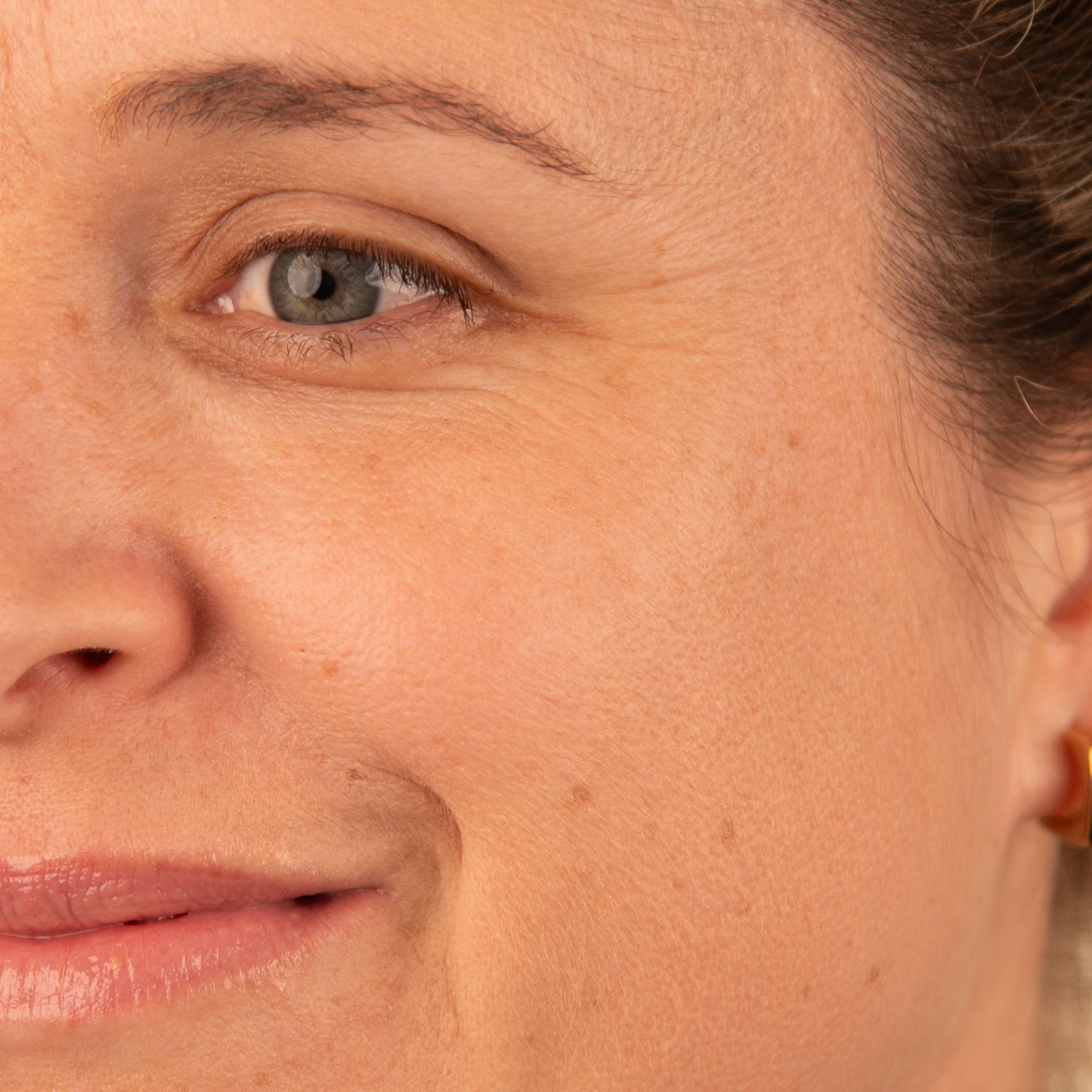 Vitamin C+ Booster serum before and after 2 weeks Trilogy AU skin brightening results